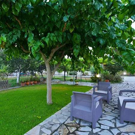 Drossos Garden House Nidrí
