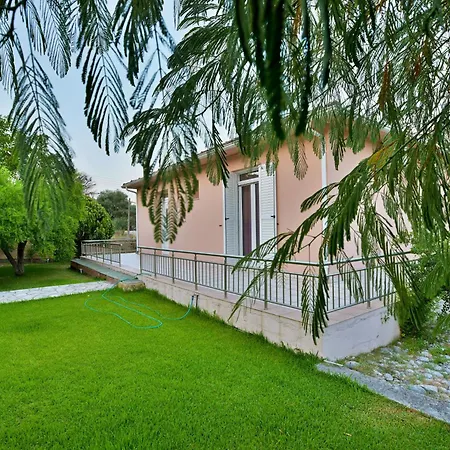 Drossos Garden House Nidrí