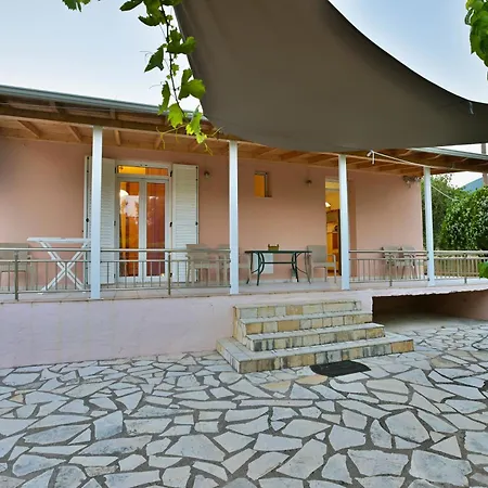Drossos Garden House Hébergement de vacances
