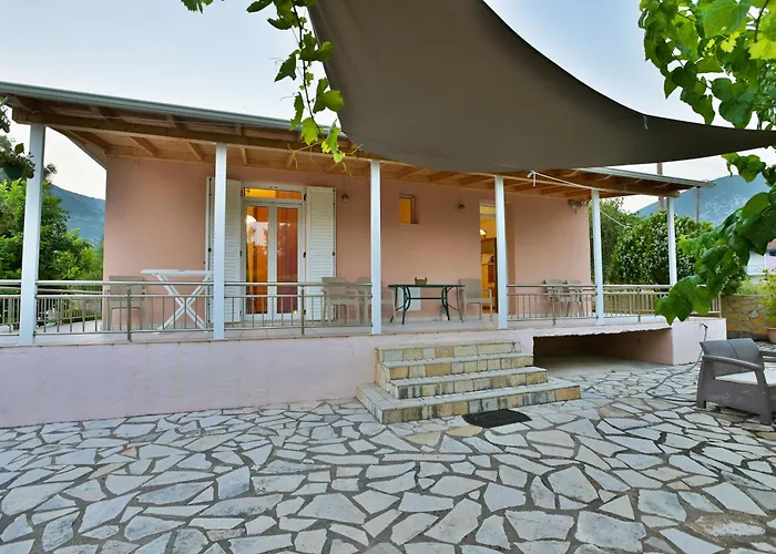 Drossos Garden House Holiday home